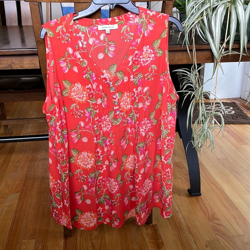 Rose + Olive Sleeveless Top